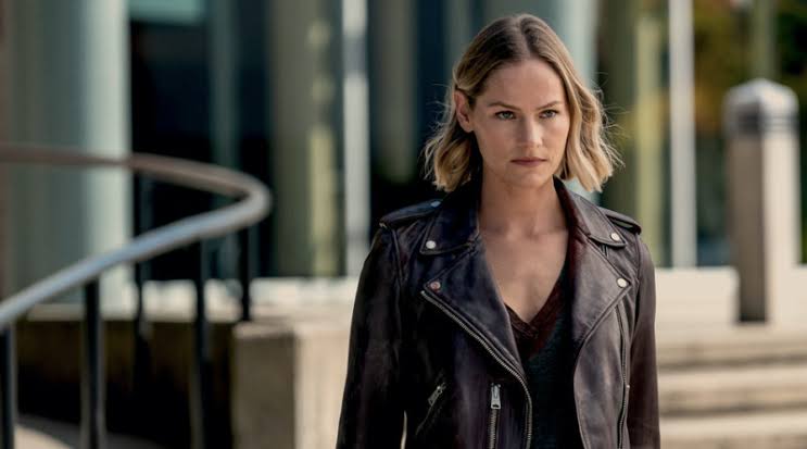 Kelly Overton Biography 2024: Age, Relationship, Height, Husband, Children, Career, Education and Personal Life