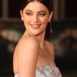 Millie Brady Biography: Age, Net Worth, Family, Height, Relationship, Career, Awards 2024