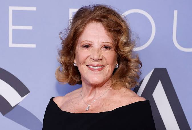 Linda Lavin, Tony Award-winning actress and 'Alice' star, dies at 87
