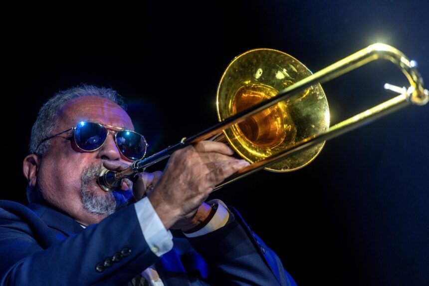 Willie Colón, trombonist who pioneered salsa music, dies aged 75